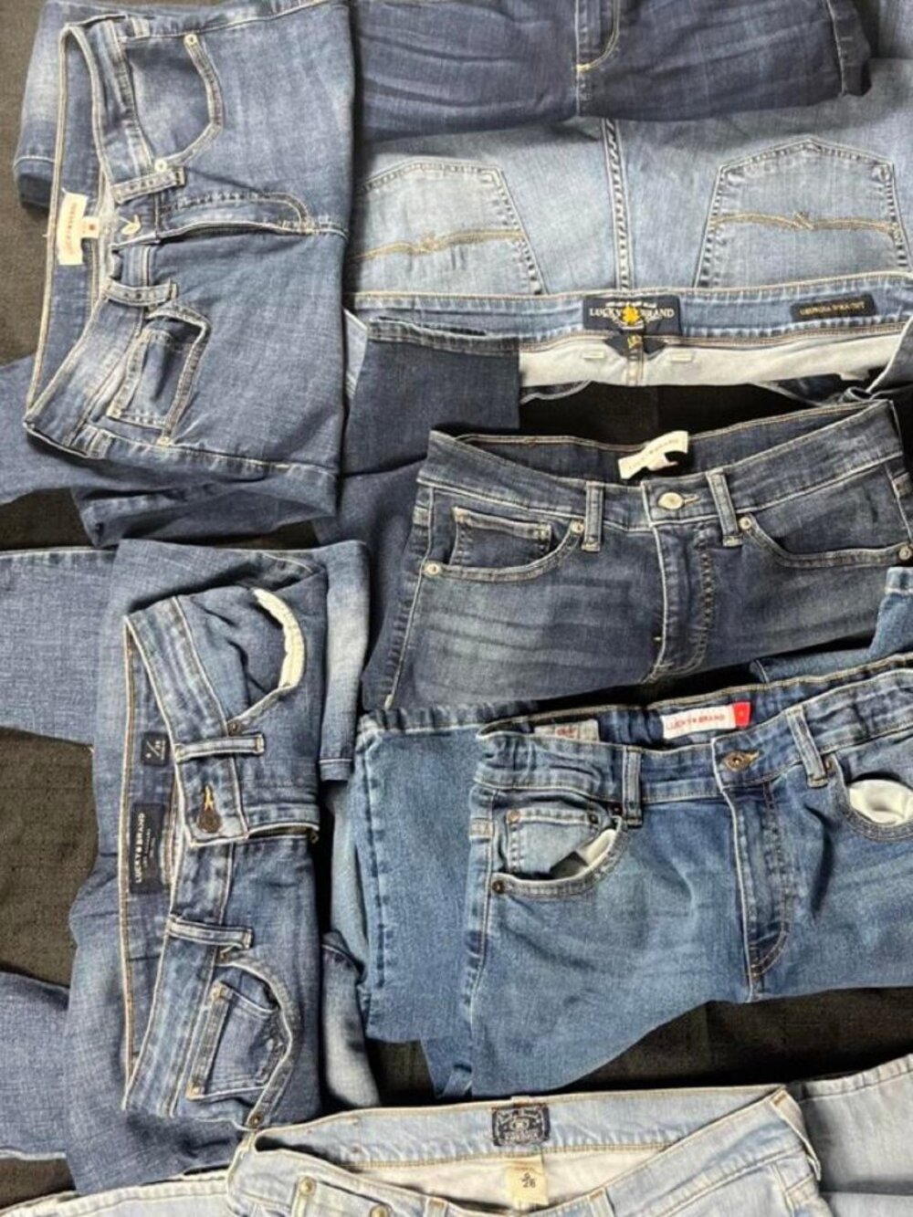 7 pairs of lucky brand denim jeans bundle ALL PAIRS ARE INDIVIDUALLY LISTED ON M